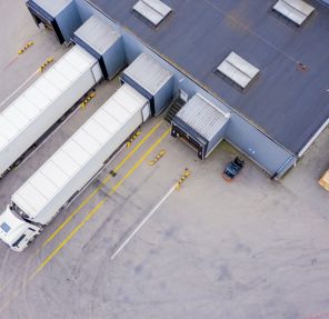 Choosing Between Cross-Docking and Transloading for Calgary Businesses